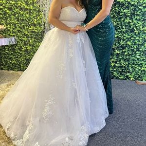 Perfect Condition Size 14